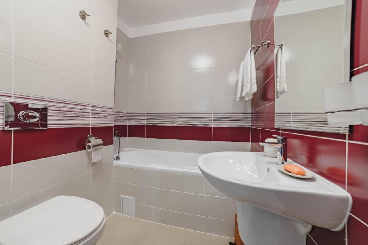 Masterpiece Studio- Free Parking, Wi-Fi, Netflix Braşov Extérieur photo