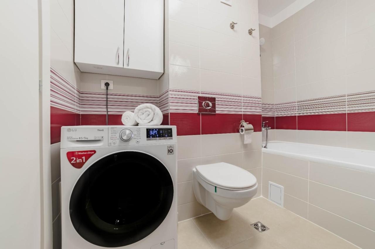 Masterpiece Studio- Free Parking, Wi-Fi, Netflix Braşov Extérieur photo
